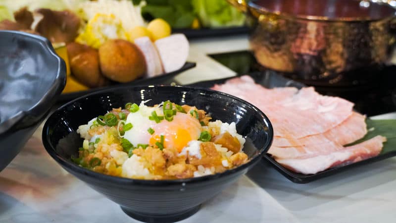 桃園聚餐新選擇「涮金鍋」，「義式番茄雞湯鍋」讓人回味無窮的健