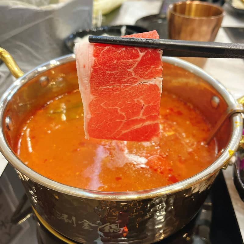桃園聚餐新體驗！「義式番茄雞湯鍋」，養生與美味的完美融合！