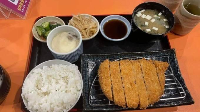 探險基隆美食這家自創豬排店太驚艷了! 探險基隆美食這家自創豬排店太驚艷了!