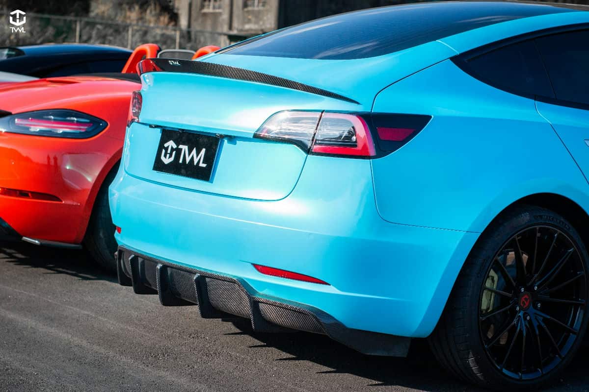 特斯拉Model 3的革命選擇TWL台灣碳纖維改裝